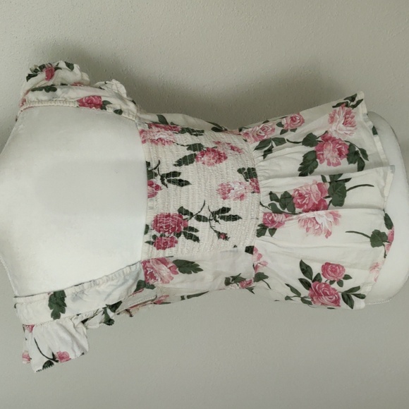 Roses And Ruffles Top - Picture 2 of 9